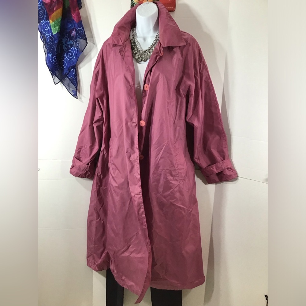 Transitionals by Komitor vintage dusty pink nylon raincoat